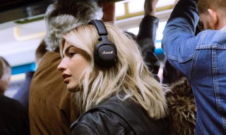 Mặc AirPods "làm mưa làm gió", phụ kiện thời "ông bà anh" này mới là lựa chọn của Gen Z