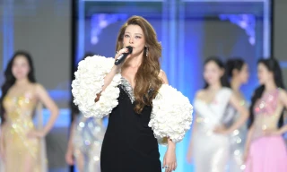 'Chị đẹp' Bùi Lan Hương lộng lẫy như nữ thần ở Chung khảo 'Hoa hậu Việt Nam' 2024