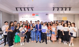 Sinh viên Ấn Độ và Việt Nam hiện thực hóa đam mê trong 'Kiến trúc – Nội thất Việt Nam xưa và nay'