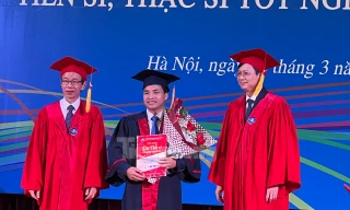 Hiệu trưởng Trường Đại học Sư phạm Hà Nội: Nhà giáo đừng bao giờ để ngọn lửa đam mê nguội lạnh