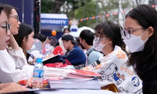 Thứ trưởng Bộ GD&ĐT Hoàng Minh Sơn: Thí sinh cần tìm nguồn tin chính thống về tuyển sinh