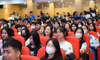 Một ngày trải nghiệm làm sinh viên Trường Đại học Y Hà Nội