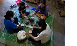 Chông chênh đường đến giảng đường ĐH Y của nữ sinh Tuyên Quang 