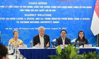 Thủ tướng Phạm Minh Chính và Thủ tướng Lý Hiển Long giao lưu, ăn trưa cùng sinh viên ĐHQG Hà Nội