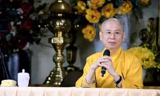 Trường đại học chờ kết luận của cơ quan chức năng để xử lí bằng cấp của ông Vương Tấn Việt