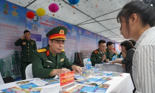 Trường quân sự tuyển sinh trở lại: Điểm trúng tuyển tương đương hệ dân sự 