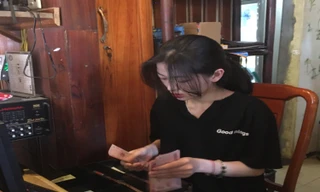 Nghỉ lễ dài ngày: Sinh viên tất tả làm thêm tăng thu nhập