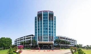 Yêu cầu khôi phục chức vụ của nguyên phó hiệu trưởng trường ĐH sư phạm Kỹ thuật TPHCM