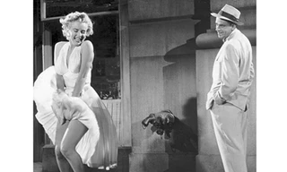 ‘Biểu tượng sex’ được dựng tượng khổng lồ