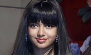 Con gái Hoa hậu Thế giới đẹp nhất mọi thời đại được khen giống y hệt Lisa (BlackPink)