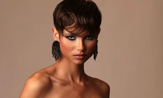 Tân Hoa hậu Pháp bị bắt nạt trên mạng