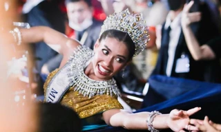 Hỗn loạn ở sân bay đón Á hậu Hoàn vũ trở về quê nhà