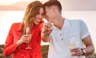 Hoa hậu Hoàn vũ Tây Ban Nha cưới thủ môn đắt giá nhất thế giới 