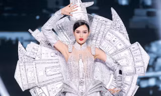 Dàn Hoa, Á hậu diễn trang phục dân tộc tại Hoa hậu Hòa bình Việt Nam