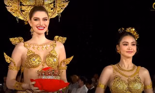 Hoa hậu Hòa bình Thái Lan bị chê lép vế khi đứng cạnh Hoa hậu đẹp nhất thế giới 