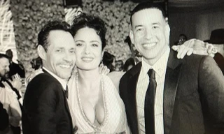 Salma Hayek gợi cảm trong lễ cưới Á hậu Hoàn vũ