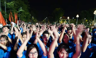 Các đảng viên trẻ tiêu biểu tại buổi lễ tổng kết tối 26/8. Ảnh: Như Ý