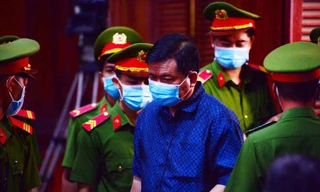 Bị cáo Đinh La Thăng tại tòa 