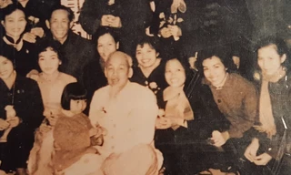 Doanh nhân Hà thành và nỗi buồn Trịnh gia thế miếu: Con cả đành phải giả cha