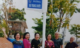 Người thân của họa sĩ Bùi Trang Chước tại thời điểm hai con đường ở Hà Nội và Đà Nẵng được mang tên ông