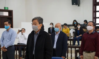 Bị cáo Nguyễn Bắc Son nói lời sau cùng. Ảnh: Nguyễn Hoàn 