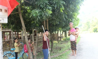 Người dân Ơ Đu tại bản Văng Môn, xã Nga My, huyện Tương Dương