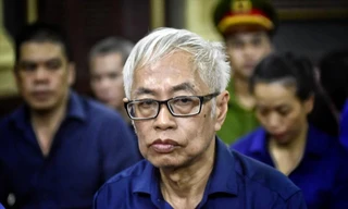 Ông Trần Phương Bình hầu tòa trong giai đoạn 1 vụ án. Ảnh: Tân Châu 