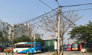 Loạt dự án tại quận Hà Đông quây tôn làm nơi đổ rác hoặc bãi xe không phép