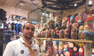 Một cửa hàng búp bê Matrioska