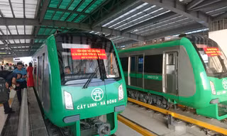 Tuyến đướng sắt đô thị Cát Linh – Hà Đông là dự án đầu tiên có tàu chạy thử trong 6 tuyến metro đang triển khai. Ảnh: Phạm Thanh