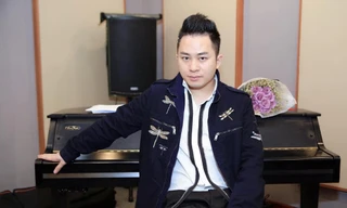 Tùng Dương đâu chỉ biết 'lên đồng'!