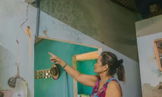  Người dân thôn Hưởng Phước lo nhà sập cạnh tuyến đường đang thi công