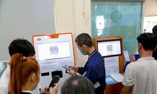 Đà Nẵng: Một người "xí phần" 5 suất làm thủ tục đất, quận bỏ luôn bấm số thứ tự