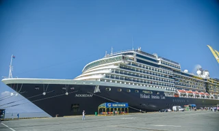 Tàu biển NoorDam đưa 2.000 khách quốc tế đến Đà Nẵng