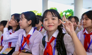 Thủ lĩnh khăn quàng đỏ tranh tài 