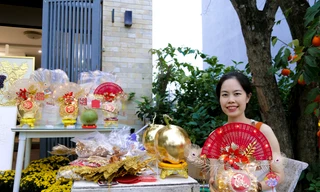 Dừa dát vàng cầu may mắn, tài lộc 'hút' khách dịp Tết