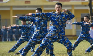 Những ngày đầu huấn luyện chiến sĩ mới ở Vùng 3 Hải quân