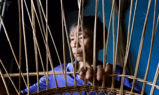 Lưu giữ nghề đan nôi truyền thống xứ Huế