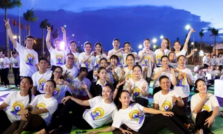 Hơn 1.000 người lan tỏa tinh thần Yoga quốc tế tại Đà Nẵng