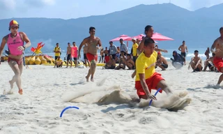 Sôi động hội thi cứu hộ biển Đà Nẵng