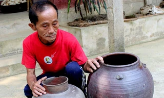 Ngắm đồ gốm cổ 300 năm tuổi