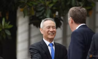 Phó Thủ tướng Trung Quốc Lưu Hạc gặp gỡ Trưởng Phái đoàn đàm phán thương mại Mỹ Robert Lighthizer trước khi phiên đàm phán diễn ra