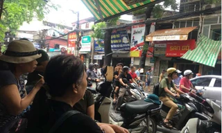 Người dân đi ở nhờ sau đám cháy thiêu rụi 10 căn nhà Đê La Thành