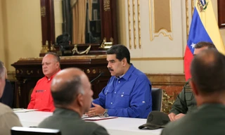 Tổng thống Venezuela Nicolas Maduro trong buổi gặp gỡ các sĩ quan quân đội