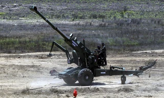 Pháo Dhanush tham gia tác chiến ngoài thực địa