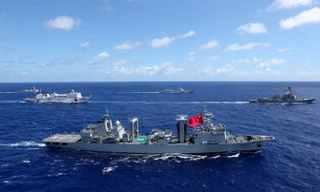 Tàu hải quân Trung Quốc tham gia tập trận RIMPAC năm 2016. Ảnh: Getty.