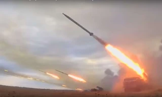 Hệ thống phóng tên lửa đa năng tự hành của Nga, BM-27 Uragan,