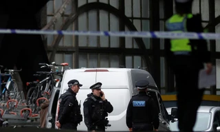 Cảnh sát Ireland vừa tham gia phối hợp cùng cảnh sát Anh điều tra vụ đặt bom trong gói bưu phẩm, được cho là gửi từ Ireland đến Anh