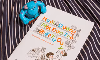 Ảnh chụp sách "Nuôi dưỡng một đứa trẻ biết tư duy"