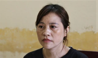 Người phụ nữ bị bắt vì môi giới bán gấu chó